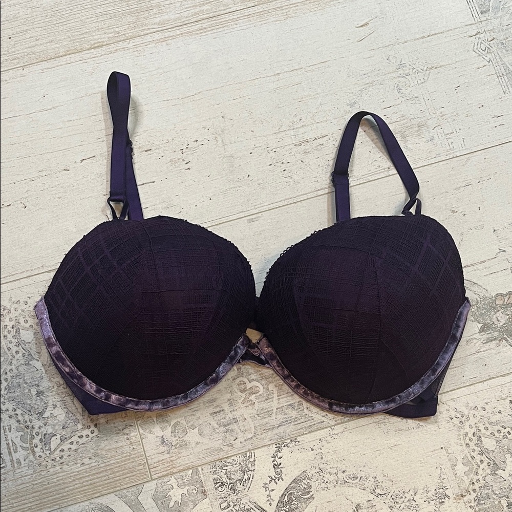 Victoria's Secret Deep Purple Velvet Detail Pushup Bra 36D